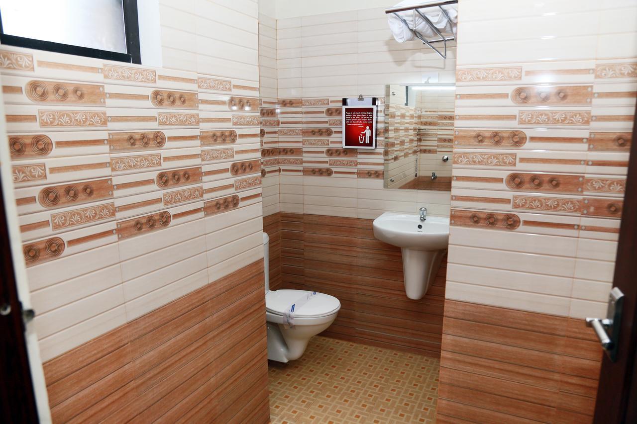Anandkrishna Residency Hotell Guruvāyūr Exteriör bild