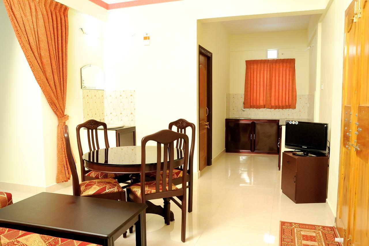 Anandkrishna Residency Hotell Guruvāyūr Exteriör bild