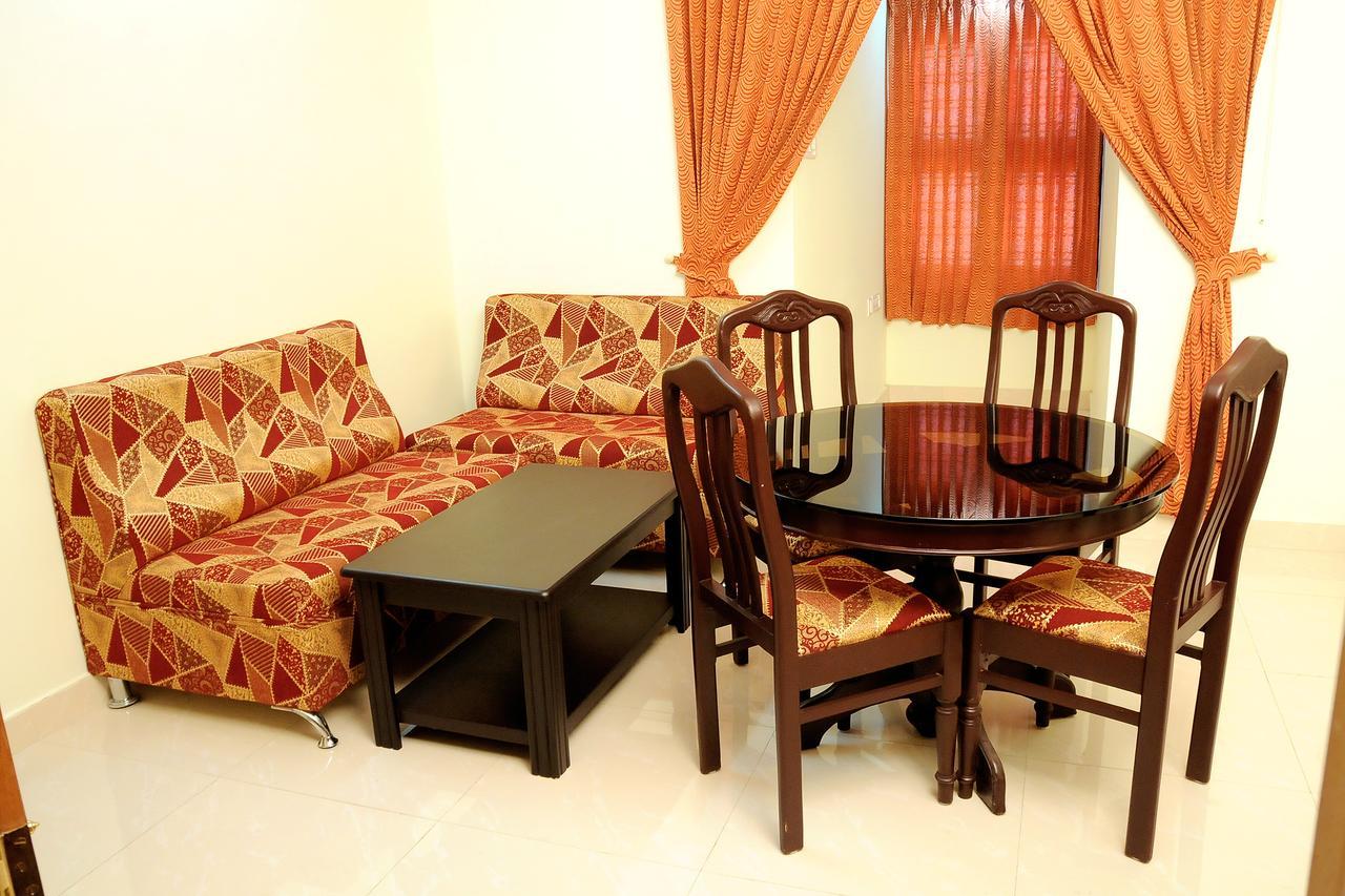 Anandkrishna Residency Hotell Guruvāyūr Exteriör bild