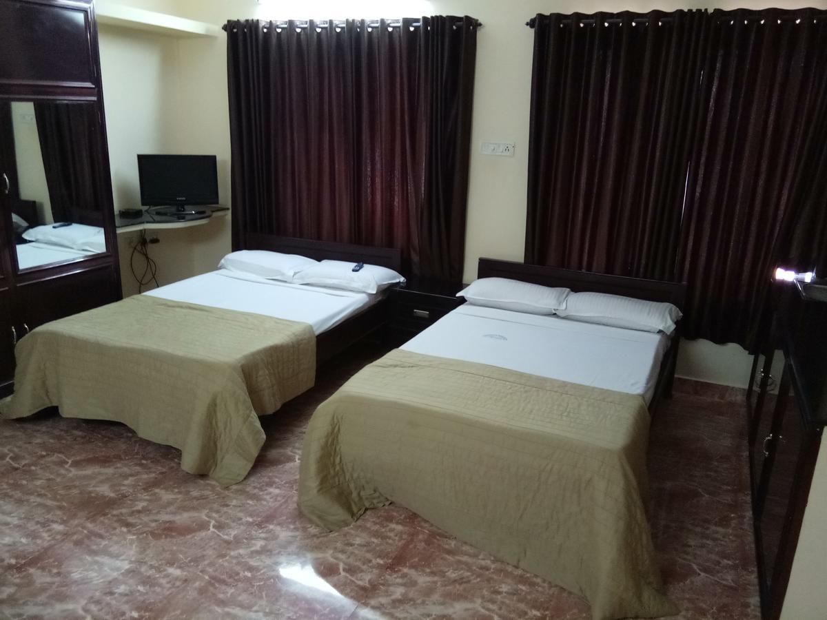 Anandkrishna Residency Hotell Guruvāyūr Exteriör bild