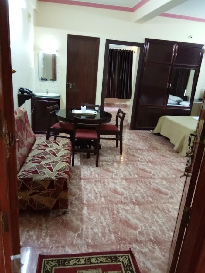 Anandkrishna Residency Hotell Guruvāyūr Exteriör bild